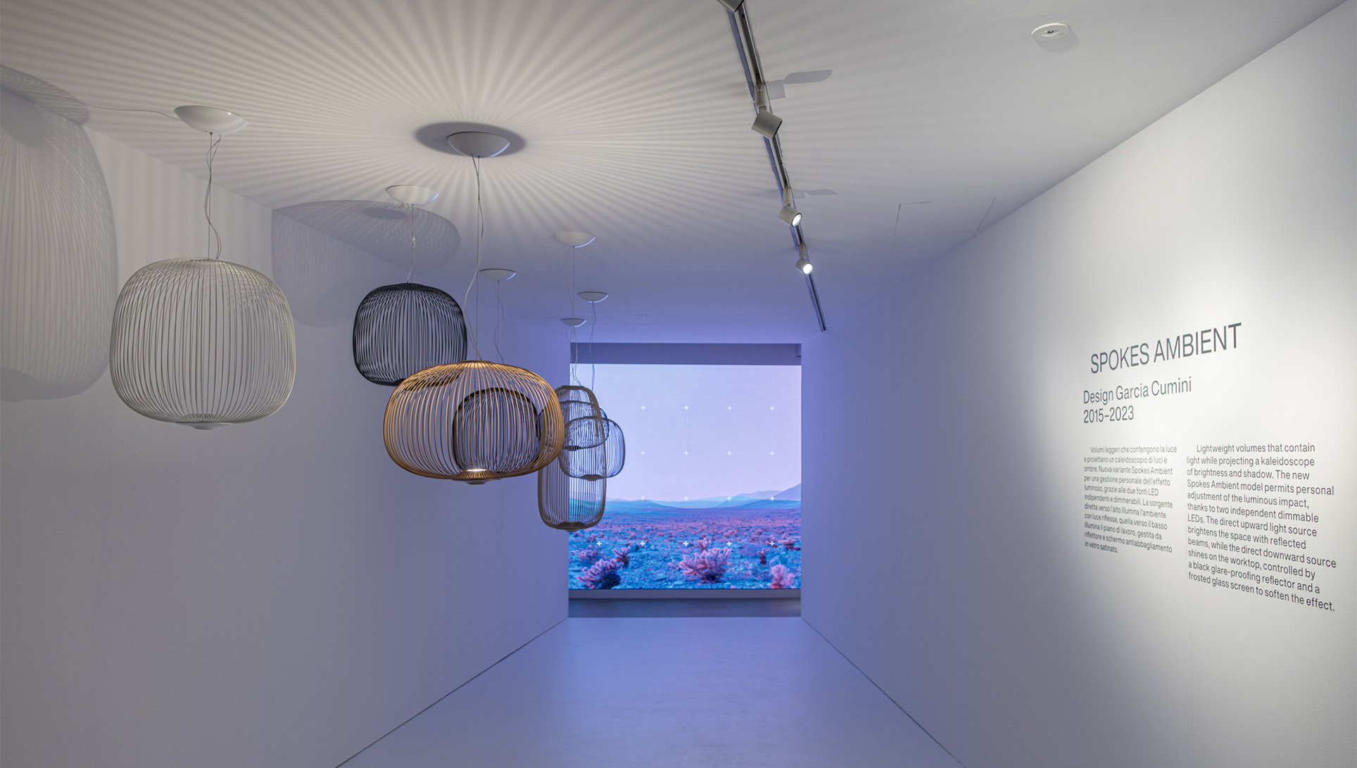 La doppia illuminazione di Spokes Ambient in una video installazione